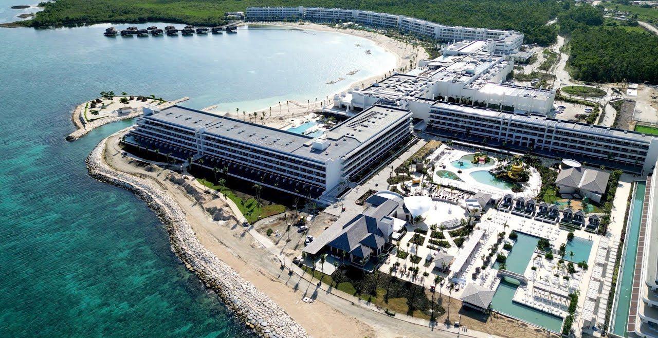 The Wedding Website of Jessica Ellerby and Chase Fisher