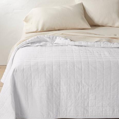 Linen Blend Quilt -"Casaluna"