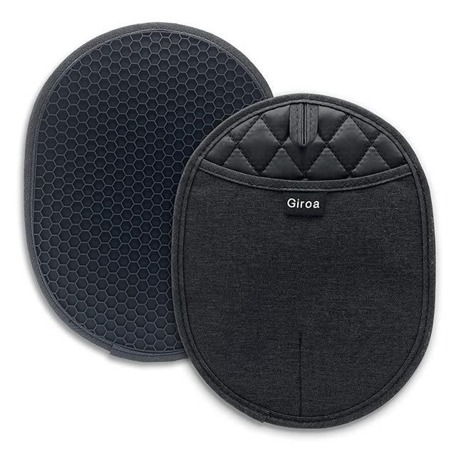 Giroa 2Pcs Silicone Pot Holders for Kitchen Heat Resistant, Hot Pads and Oven Mitts Sets Non Slip Grip for Kitchen Baking Cooking, Quilted Liner, Black Potholders for Kitchen Necessities