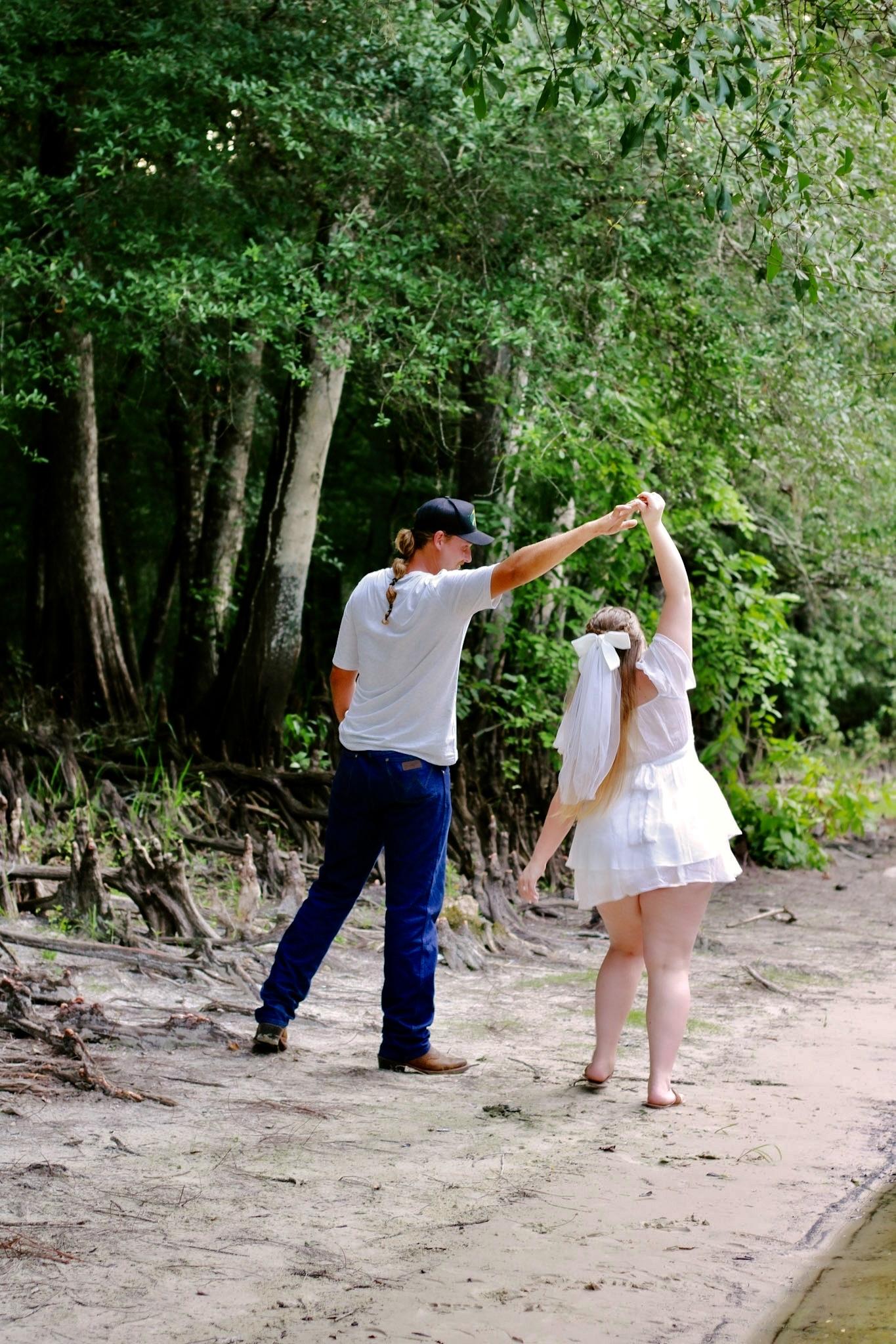 The Wedding Website of Jessi Pallay and Eric Chytka
