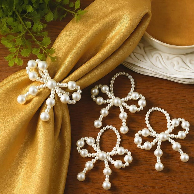 Gandeer 12 Pcs Pearl Bow Napkin Rings Imitation Christmas Bow Pearl Ring Napkin Holder Delicate Beaded Serviette Buckles for Wedding Party Dinner Table Decor and Daily Use