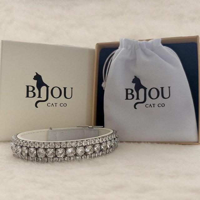 Luxury Diamond & Velvet Breakaway Cat Collar