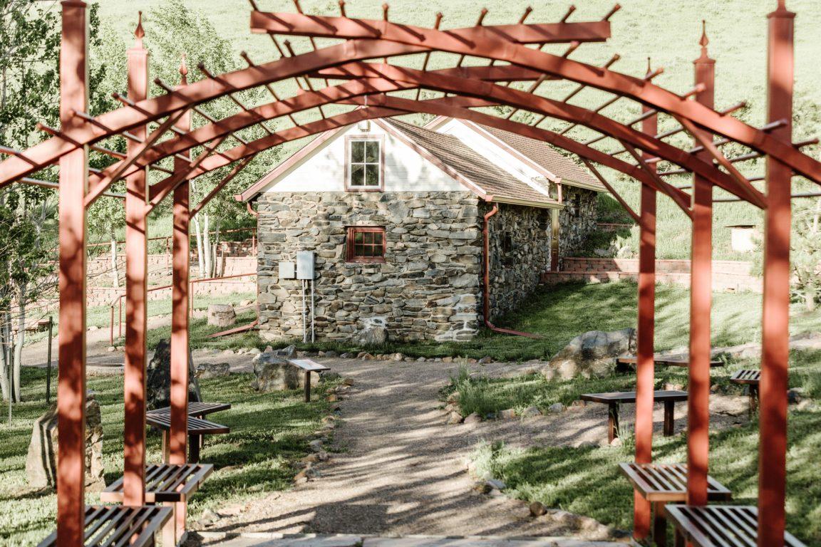 The Wedding Website of Alex Ivoska and Lizbeth Acosta