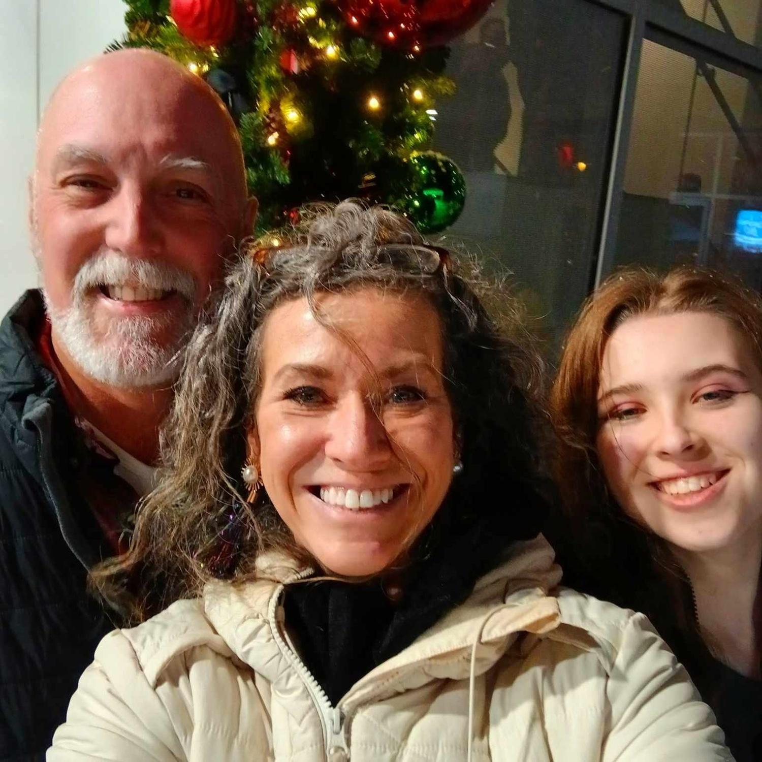 Dawn’s sister Laurie, Pat and their daughter Bella