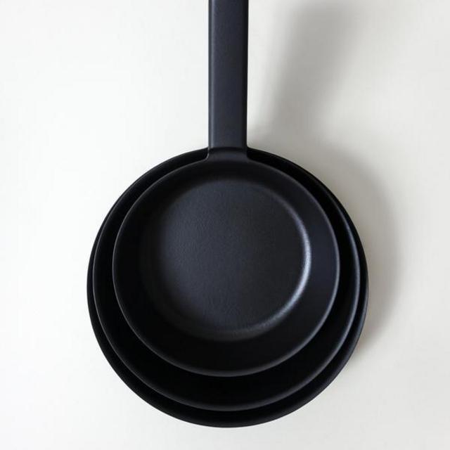Featherweight Cast Iron Frying Pan