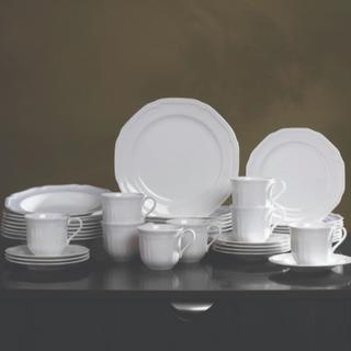 Antique White 40-Piece Dinnerware Set, Service for 8