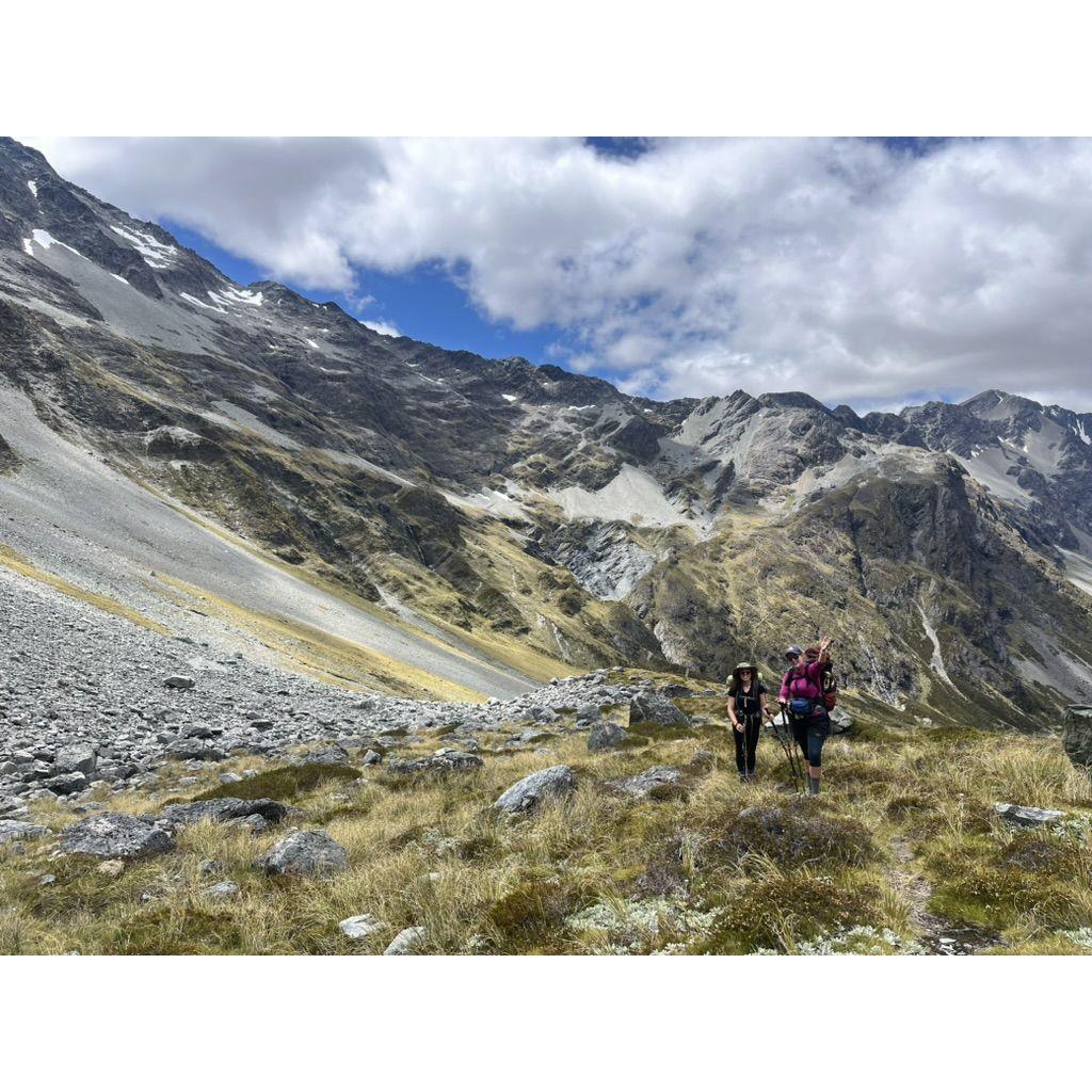 Nelson Lakes hiking NZ