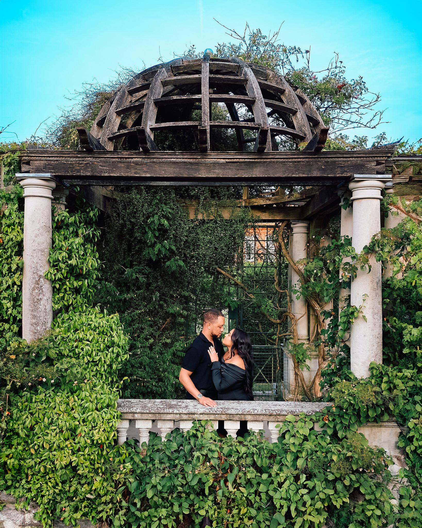 The Wedding Website of Sinéad Byrne and Rowynne Hinze