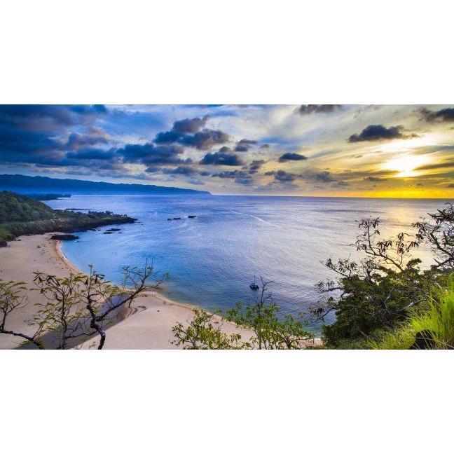 Let the colors of Waimea Bay inspire your event attire!