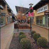 St. Louis Premium Outlets