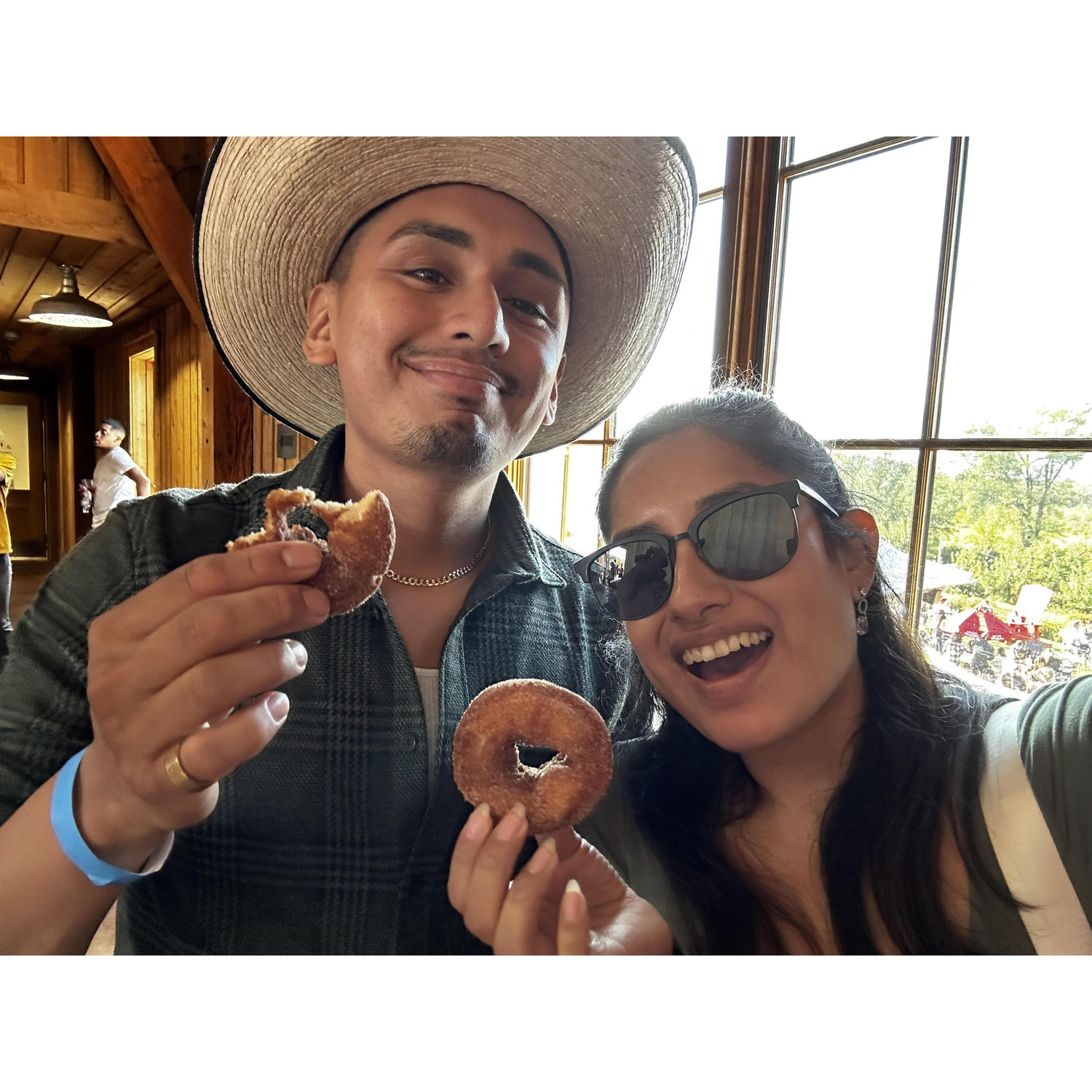 Blame our cousins from Texas for the nice sombrero ;) | Dale gracias a los primos de Texas por el sombrero ;)