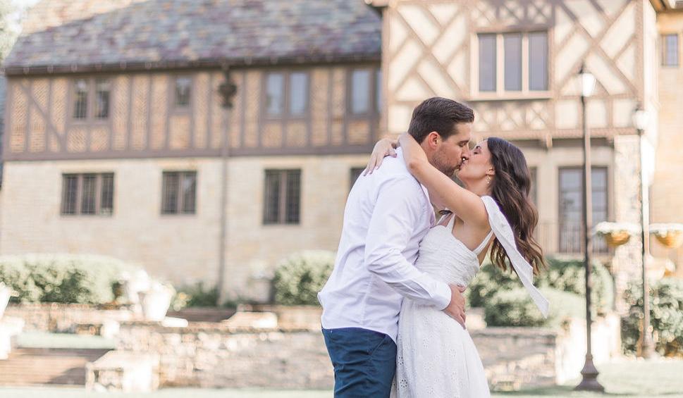 The Wedding Website of Jessica Dionesotes and Logan Gschwendtner