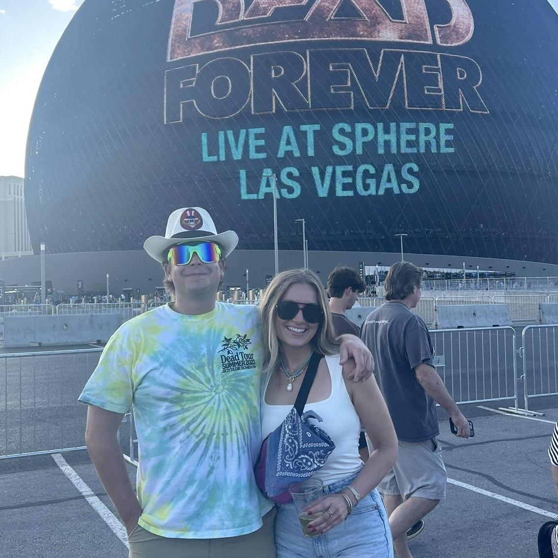 From Dead & Co. in Vegas! (one of FIVE Dead shows Spencer took Lauren to🤪)