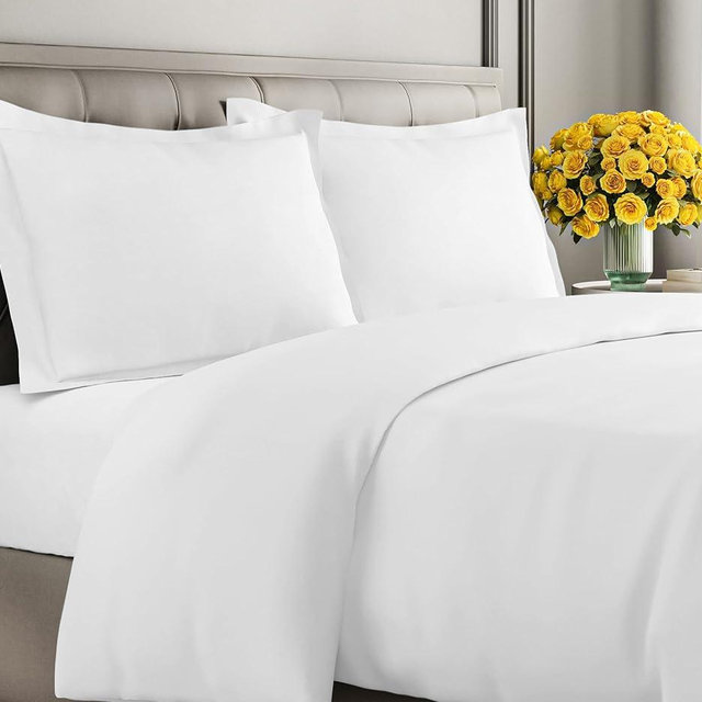 Duvet Cover Queen Size Set - Extra Soft Queen Size Duvet Cover - 90" x 90" Queen Duvet Cover w/ 2 Pillow Shams - Hotel Luxury, Easy Care & Fade Free - Comforter Cover w/ Zipper Closures & Ties (White)