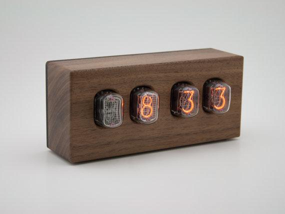 Walnut Nixie Tube Clock