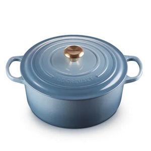 Signature Round Dutch Oven