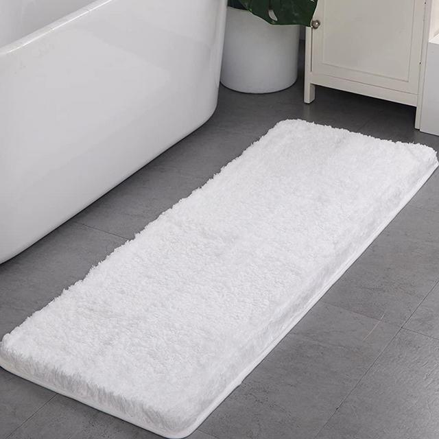 Shaggy Bathroom Rugs Runner,HAOCOO Bathroom Floor Mats Carpet Non-Slip,Water Absorbent, Machine-Washable, Soft Thick Plush Bath Rug for Doormats Tub Shower (20x31 inch, White)