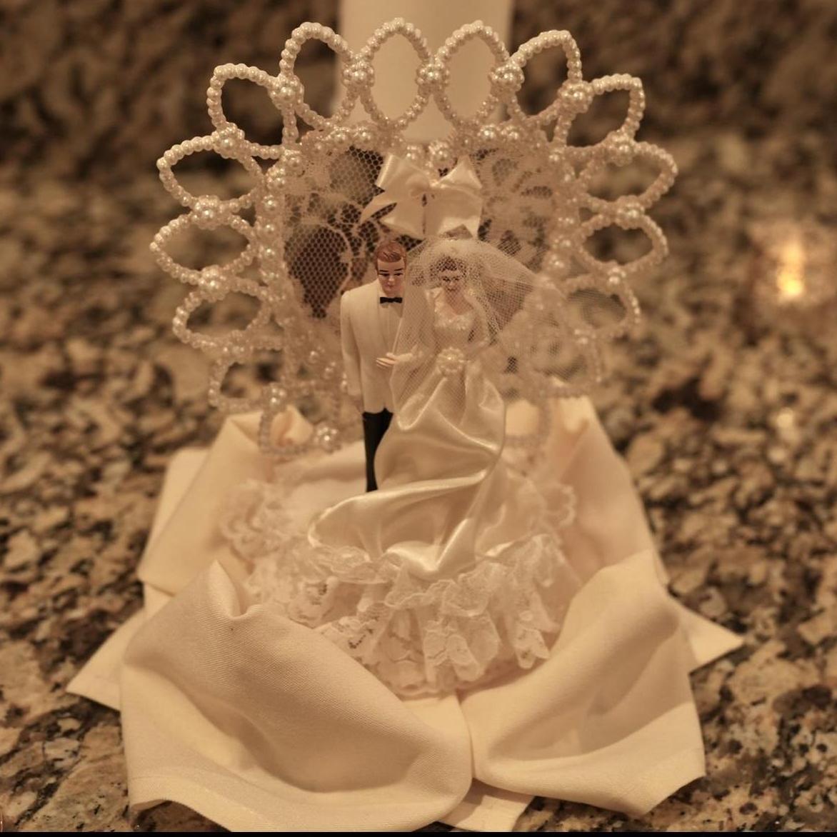 The Groom’s parents cake topper 👰‍♀️❤️🤵‍♂️🎂