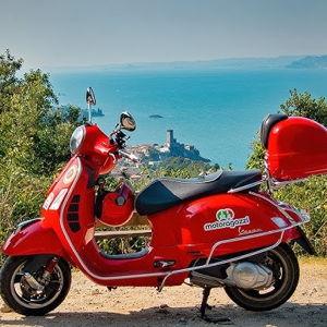 Vespa rental to explore Lake Garda, Italy!