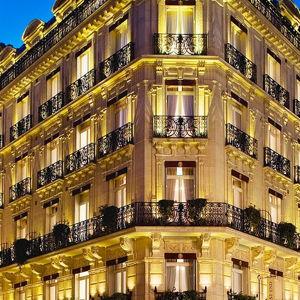 5 Nights in Paris Hotel