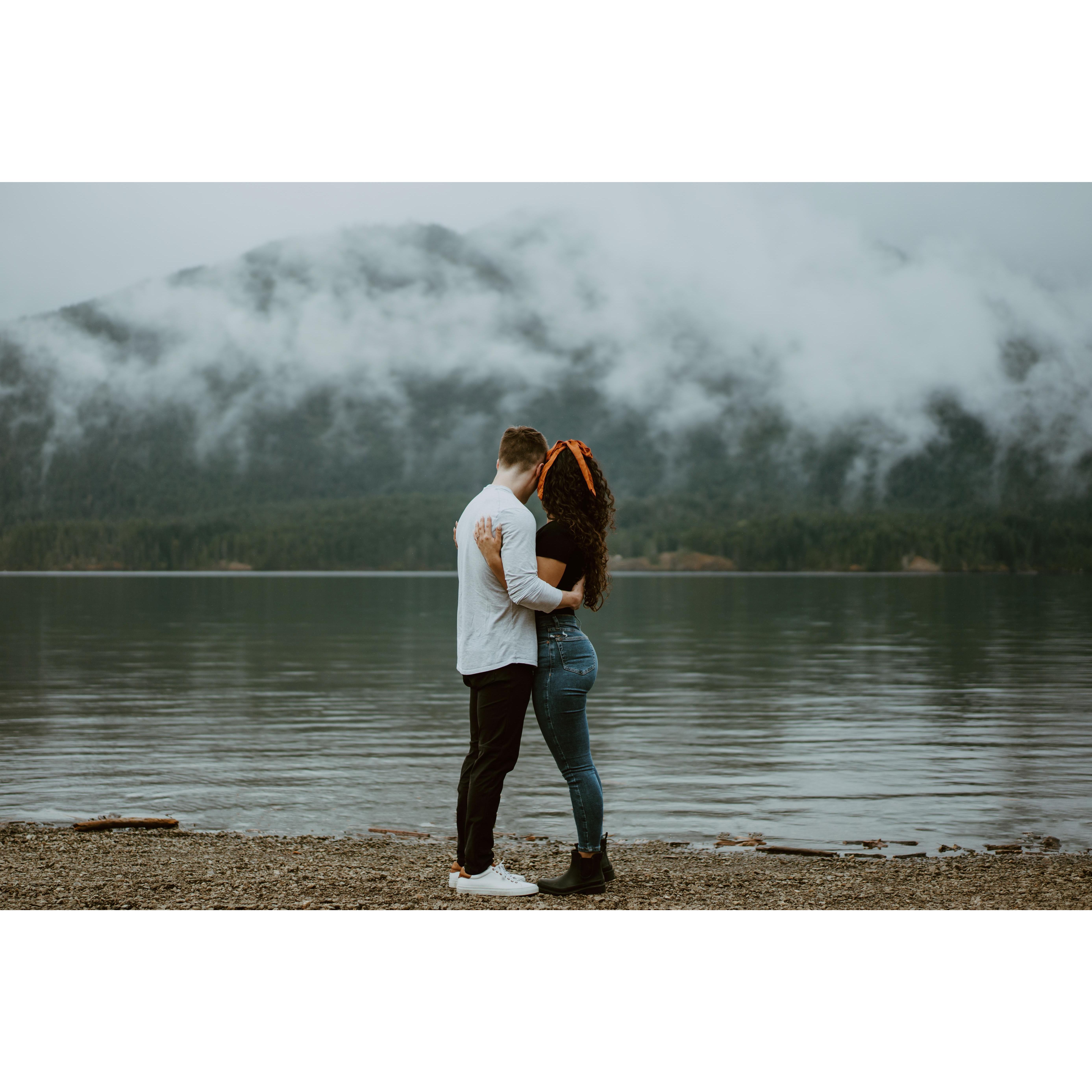 Engagement photos at Lake Cushman.\

Credit: Rylee & Co.
