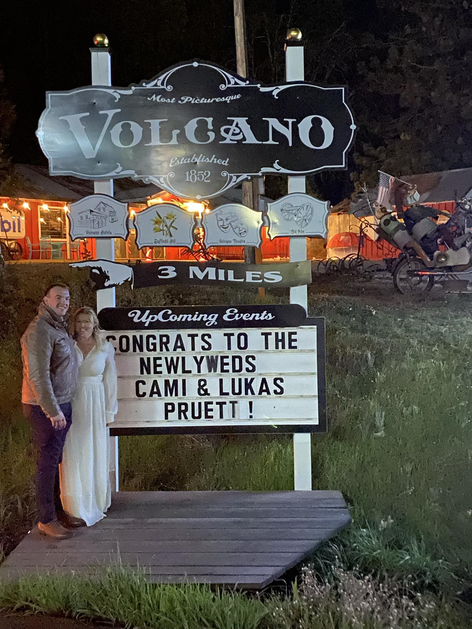 Went back to take more pictures at the sign post wedding...