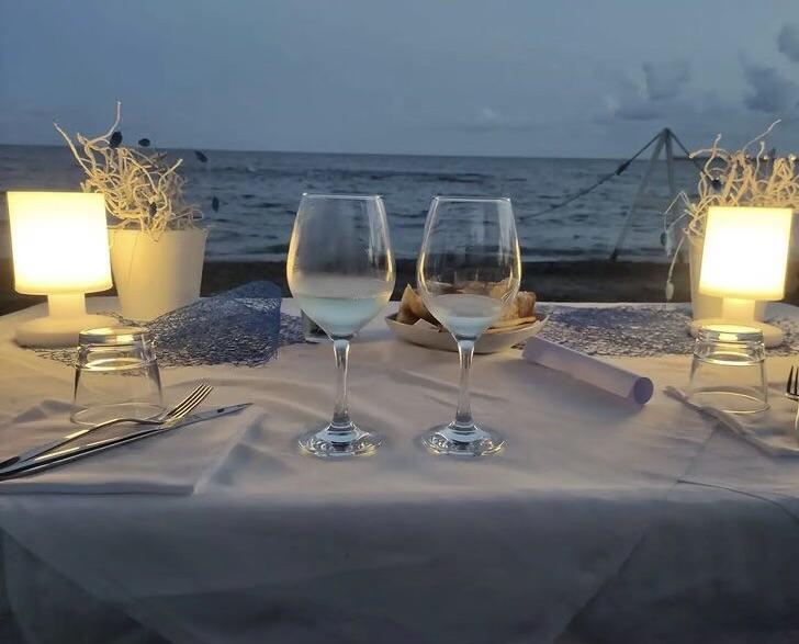 The Wedding Website of John Hays and Giuliana Abaton