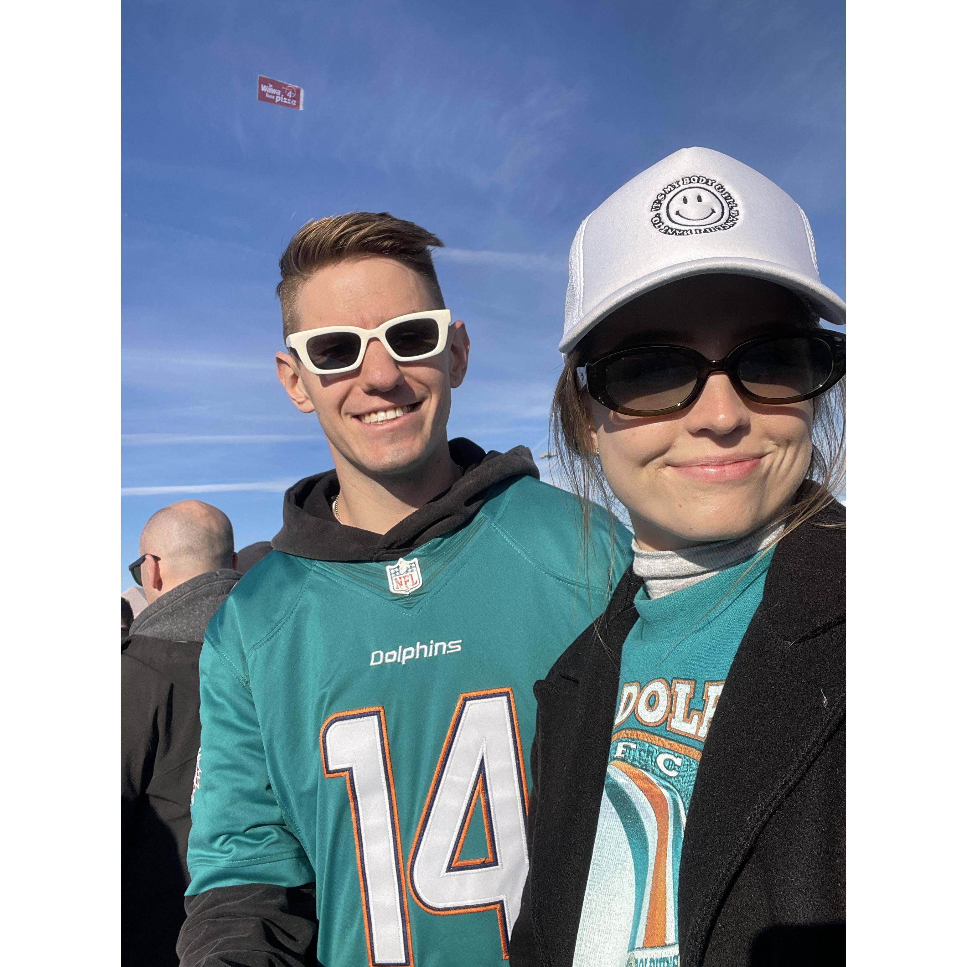 FINS UP - November 2023