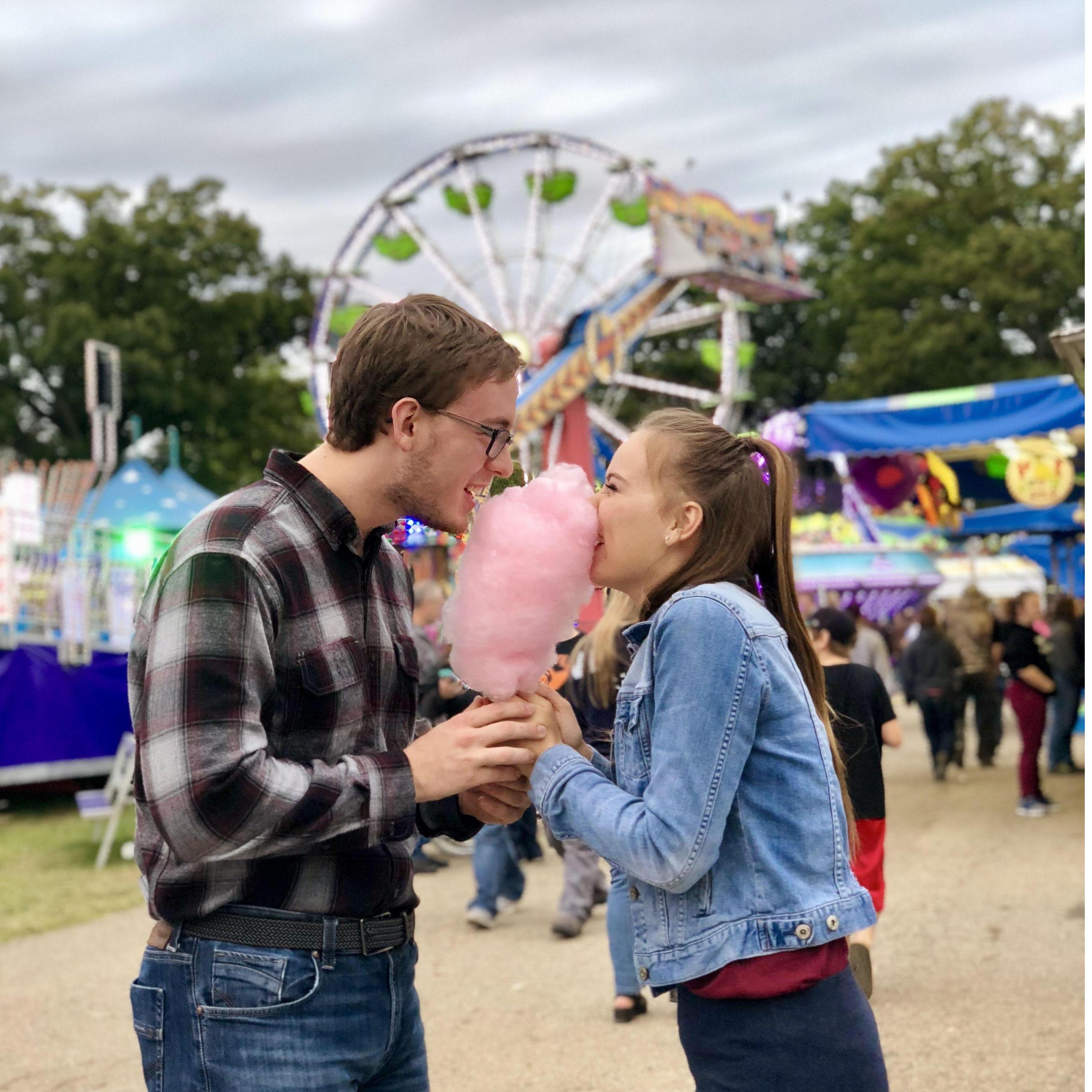 09 . 29 . 18
Cotton candy and kisses at the "Most Popular Fair in the World"