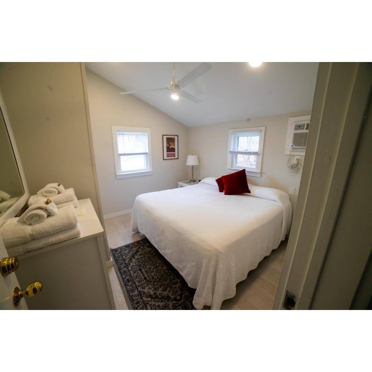 Room in tier 3 cottage