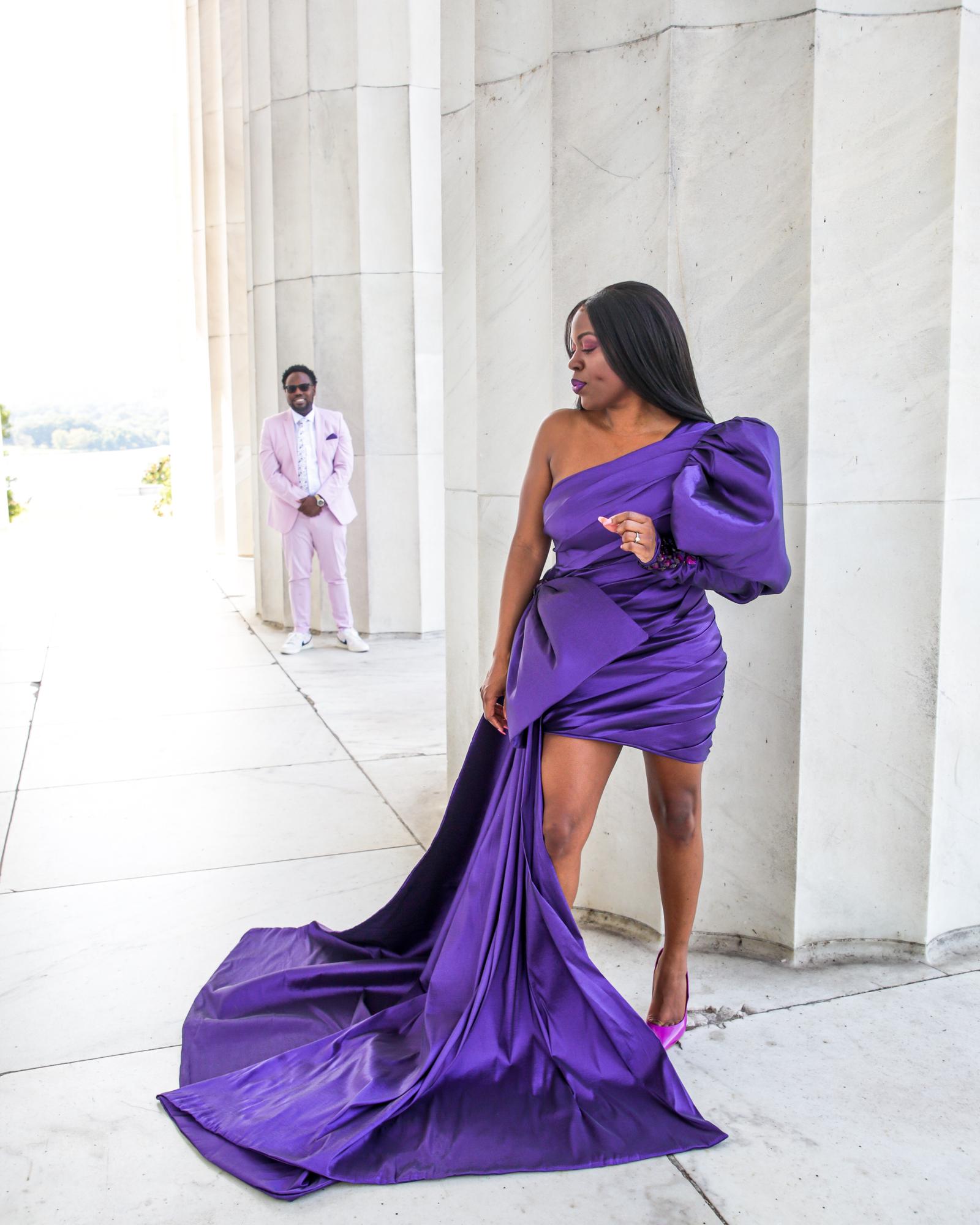 Engagement photos at Lincoln Memorial.