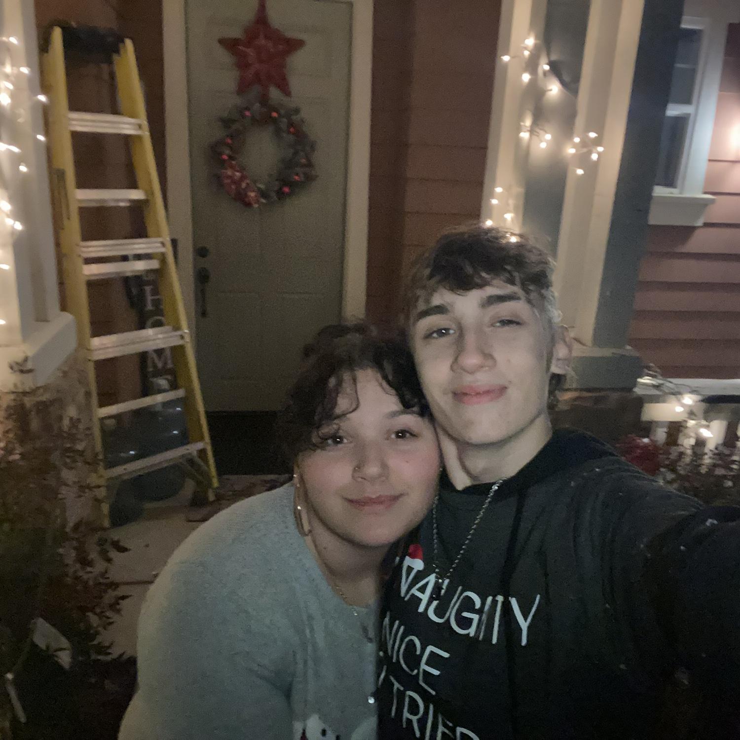 Christmas decorating (December 1, 2024)