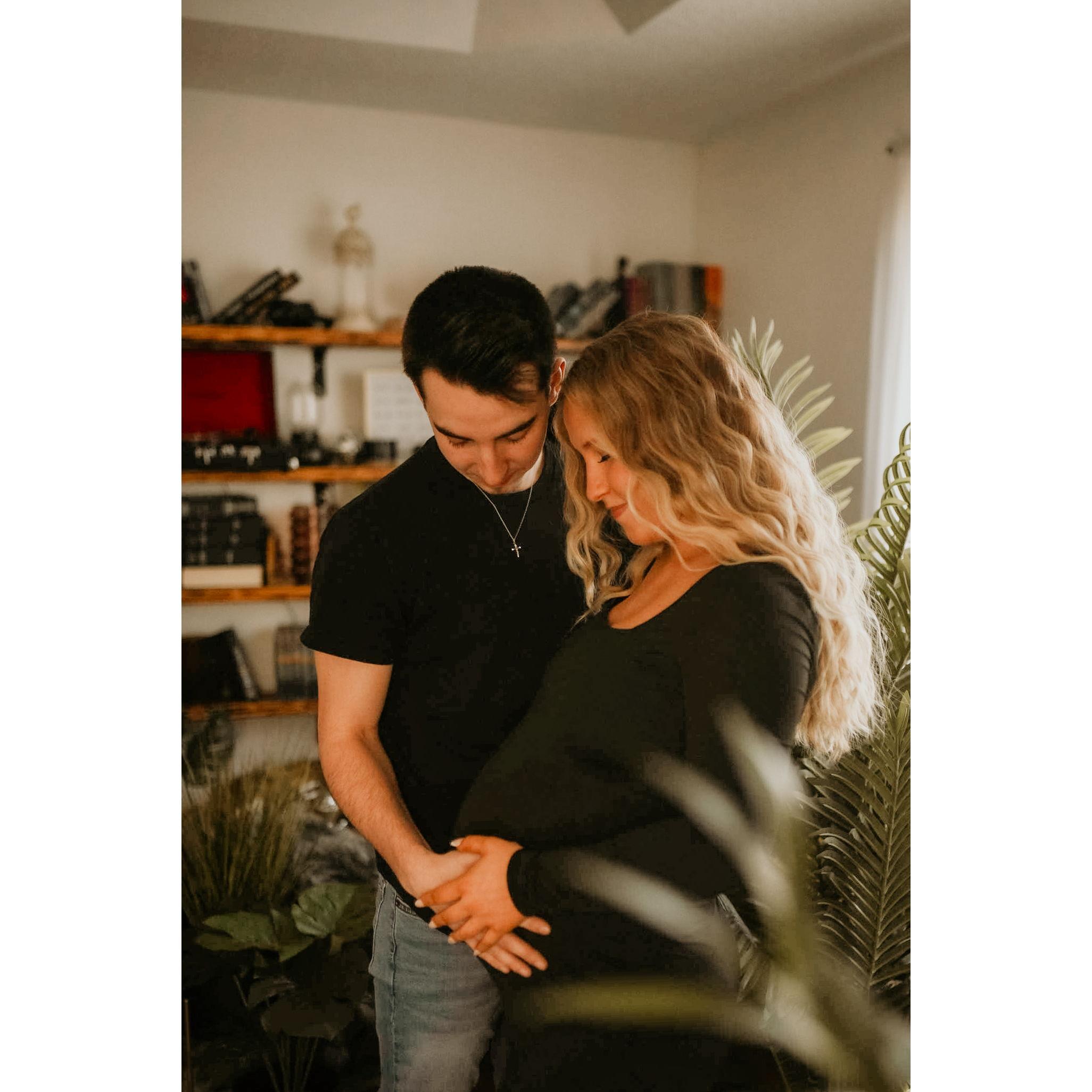 Maternity photos for Wesley Blake