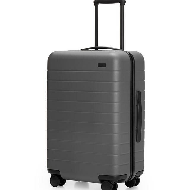 Away Luggage - The Bigger Carry-On in Asphalt