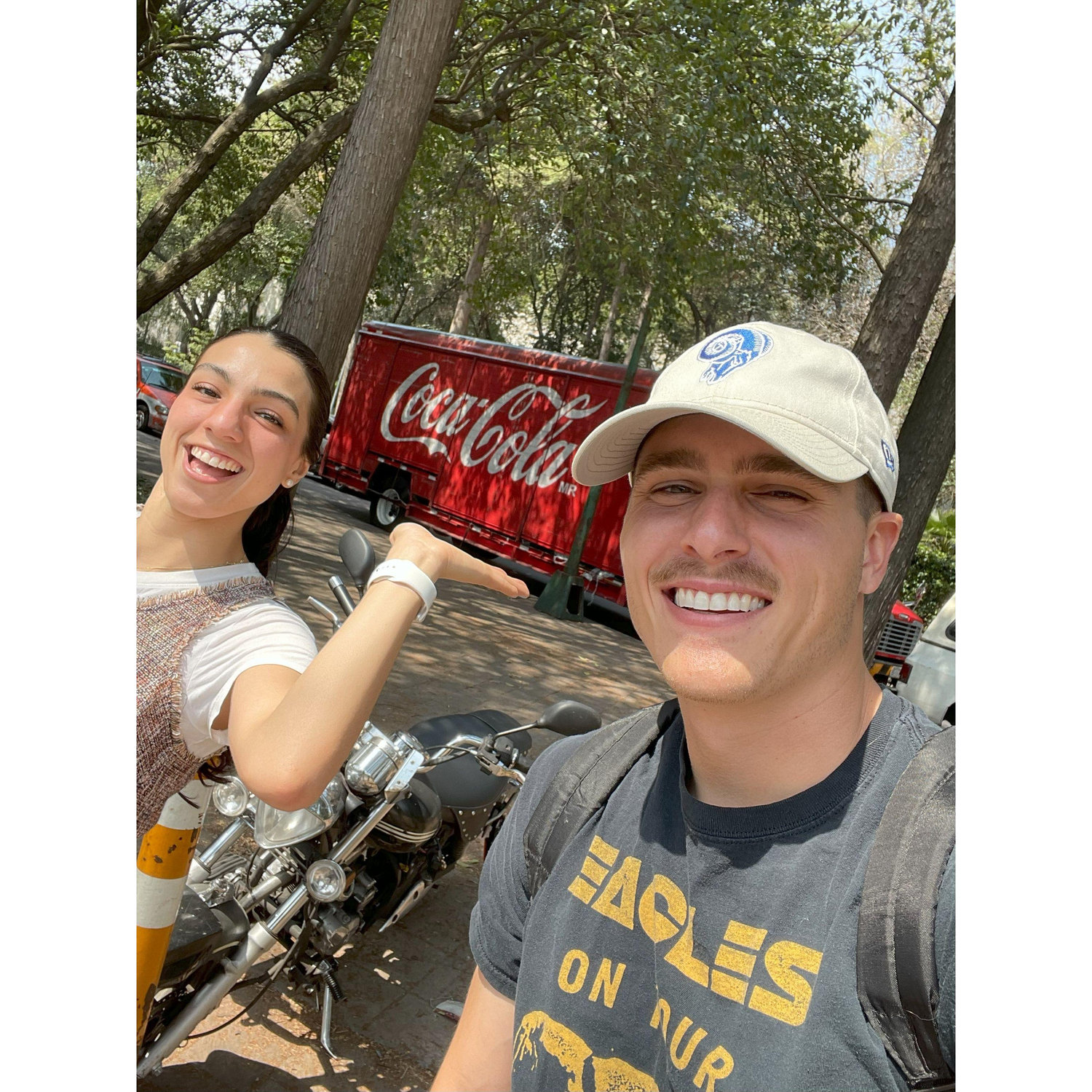 Coca-Cola is a way of life.
Coca-Cola es una forma de vida.