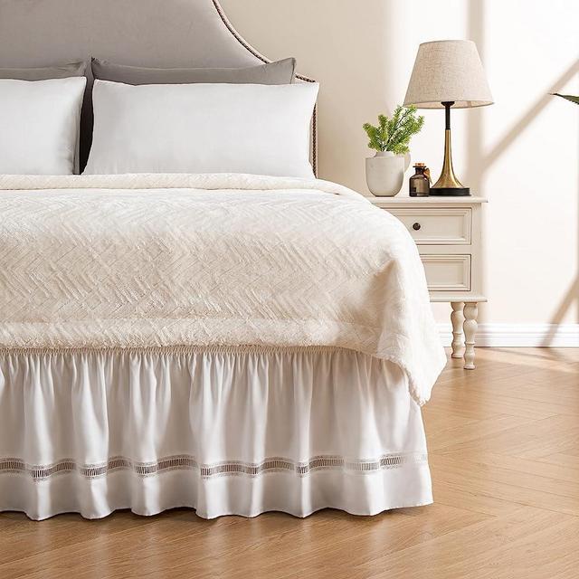 MIYE Wrap Around Ruffled Lace Bed Skirt, Elastic Dust Ruffle with Adjustable Belts,15 Inch Drop Easy to Put On, Bed Frame Cover, Machine Washable (Ruffled Lace, King/Queen-15)