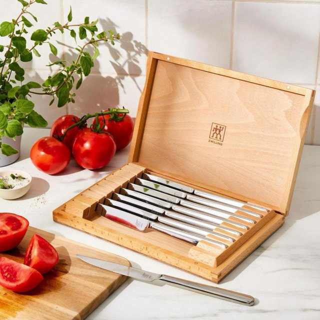 Contemporary Stainless Steak Knife with Presentation Box, Set of 8