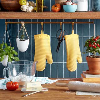 Ribbed Soft Silicone Oven Mitt, Set of 2