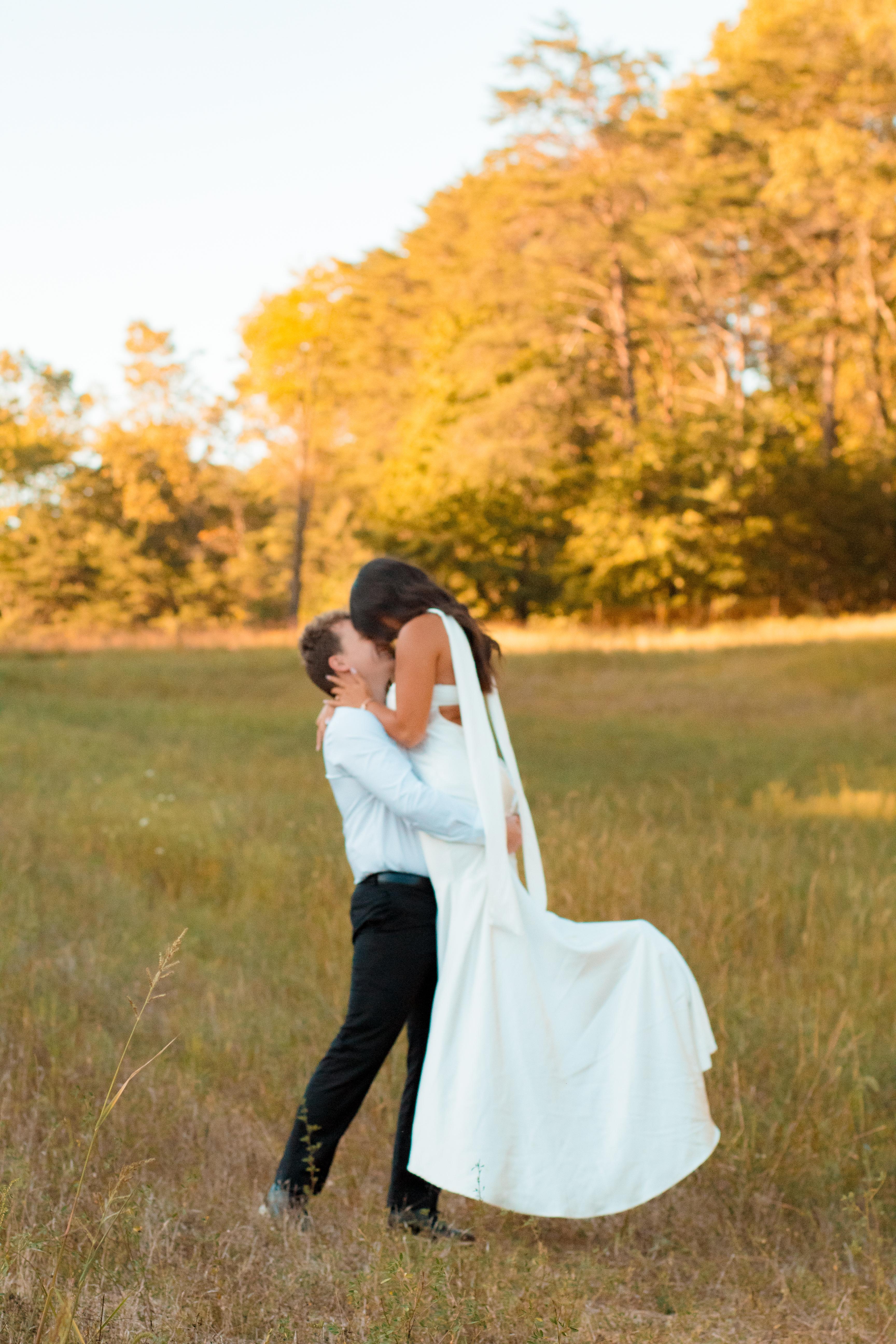 Mirielle Ferrell and Ethan Wood's Wedding Website, image size:3456x5184