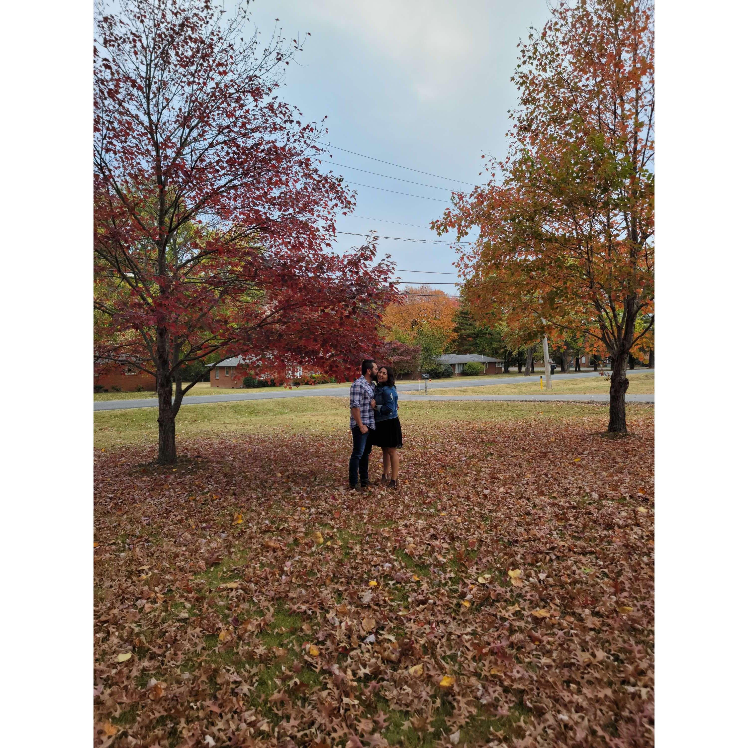 This is our first trip to Nashville... we have actually been 3x already!  This was October of 2022 and Fall was in full swing!  This was taken in front of Nid's cousin Beto's house.