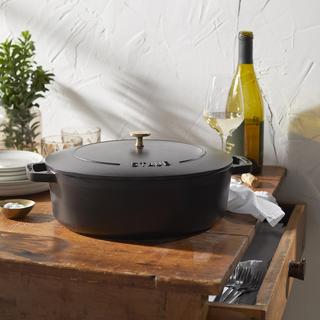 Cast Iron Wide Oval Dutch Oven