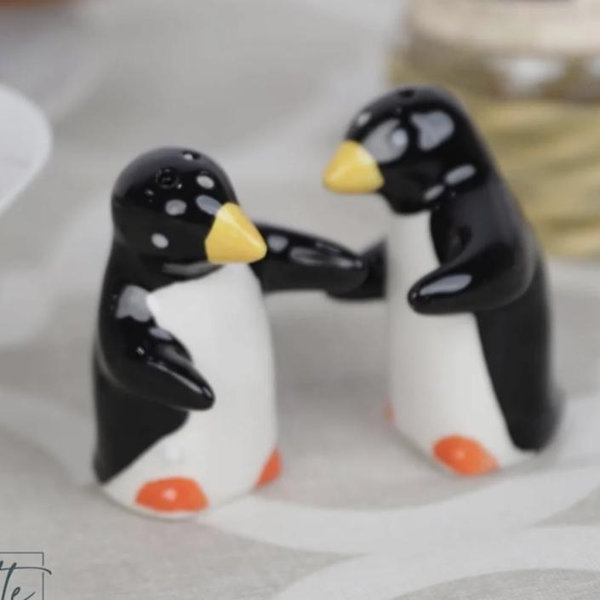 Hugging Penguin Salt and Pepper Shaker