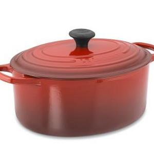 Le Creuset Signature Cast-Iron Oval Dutch Oven, 6 3/4-Qt., Red