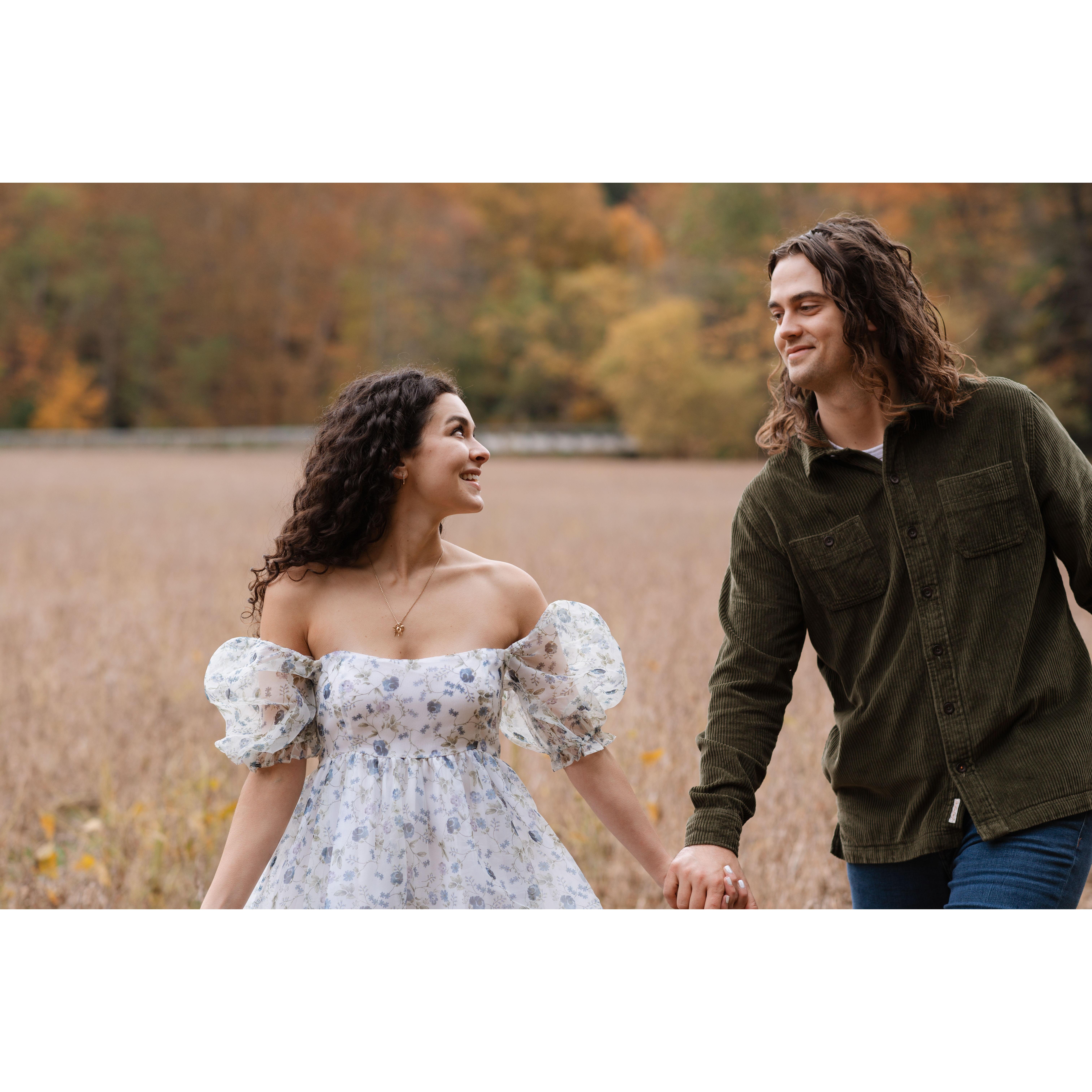 Engagement photos with Bailey Toot Photography