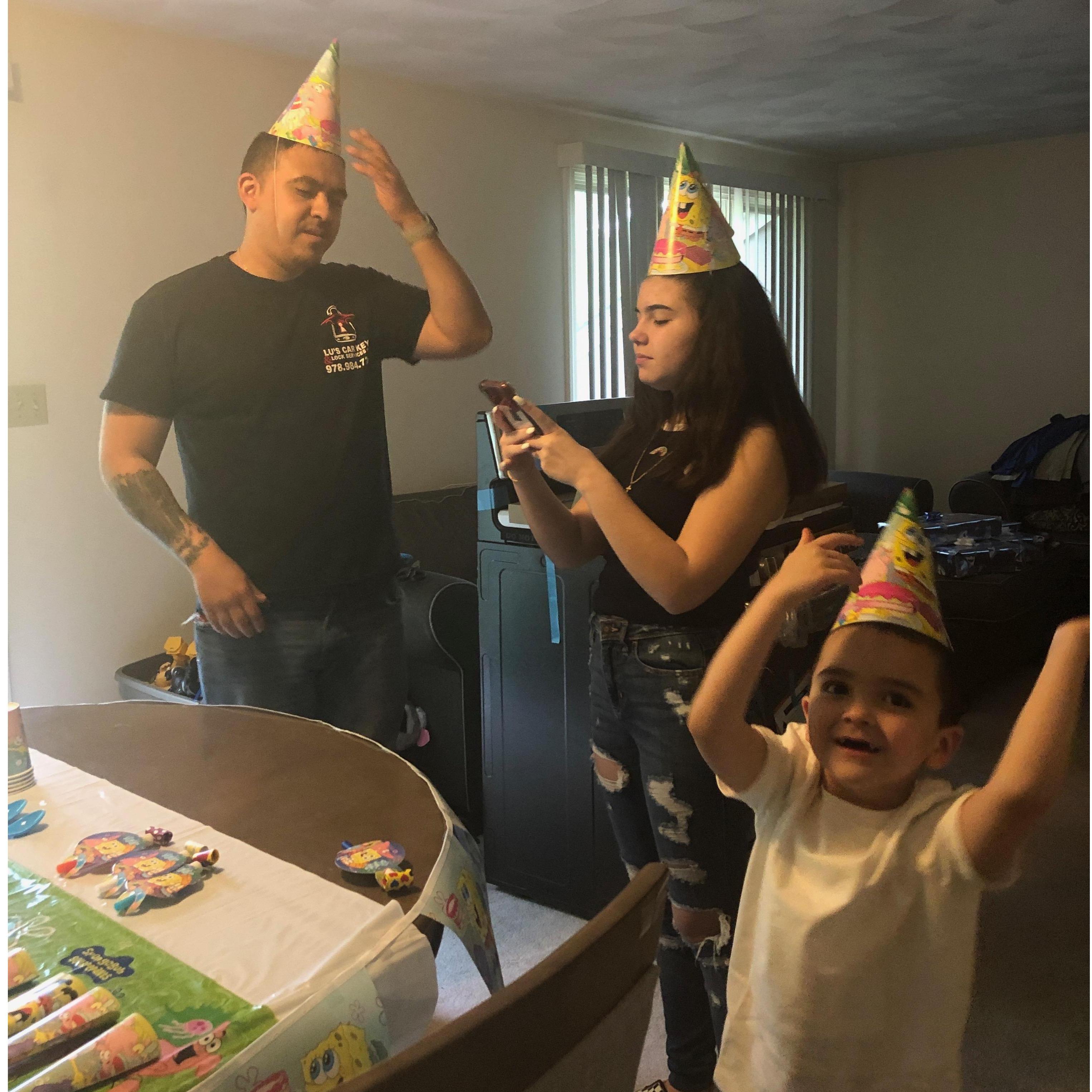 I made everyone wear the hats lol