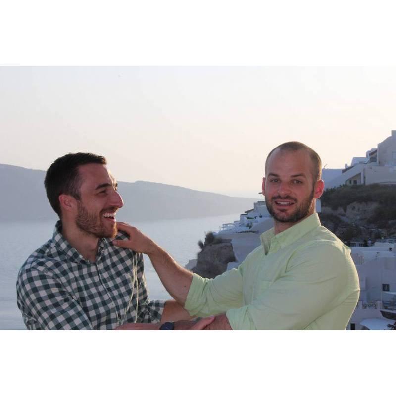 Santorini, Greece | So natural. Can’t wait for the wedding pictures.