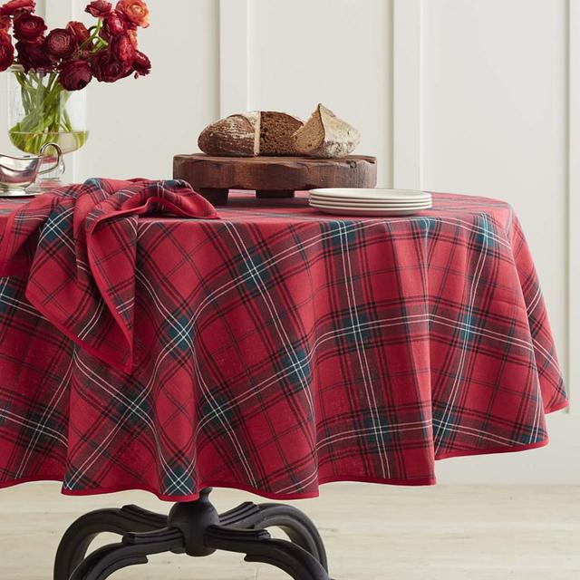 Classic Tartan Plaid Tablecloth, 90" Round, Red