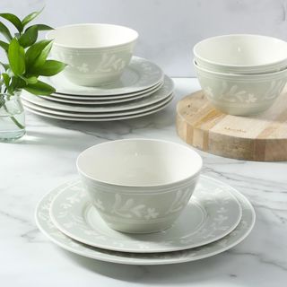 Maiden Crown 12-Piece Floral Design Dinnerware Set, Service for 4