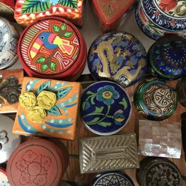 Local Art Souvenir – Souvenir de Arte Local