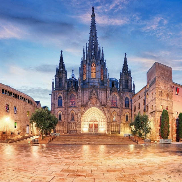 Honeymoon Fund: We’re going to Spain!